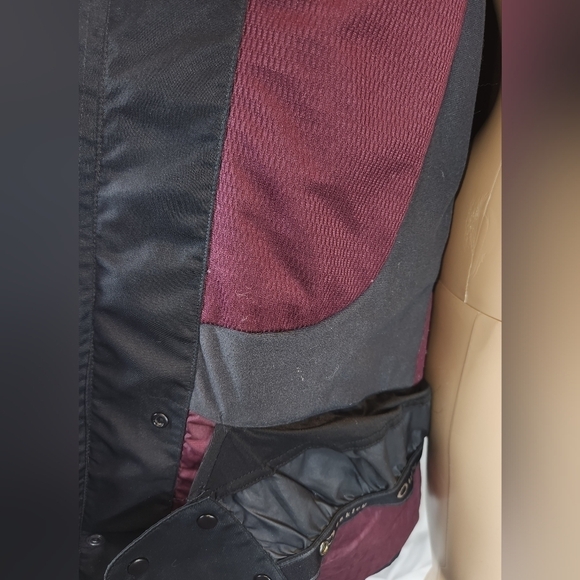 Oakley Parka - Picture 2 of 11